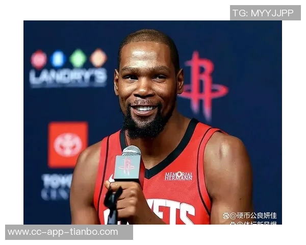 杜兰特强调沟通在逆转胜利中的关键作用与球队团结的重要性