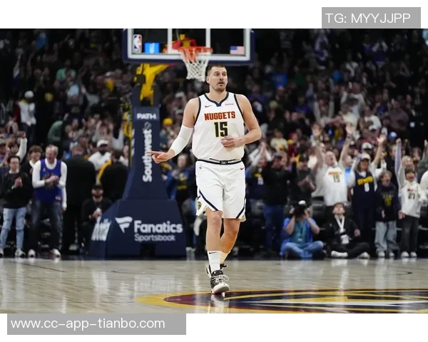 掘金官方宣布卡梅隆约翰逊右肩不适本场比赛能否出战成疑